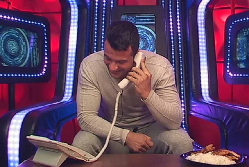 Telefonski razgovor između Ervina i Stefani (VIDEO)