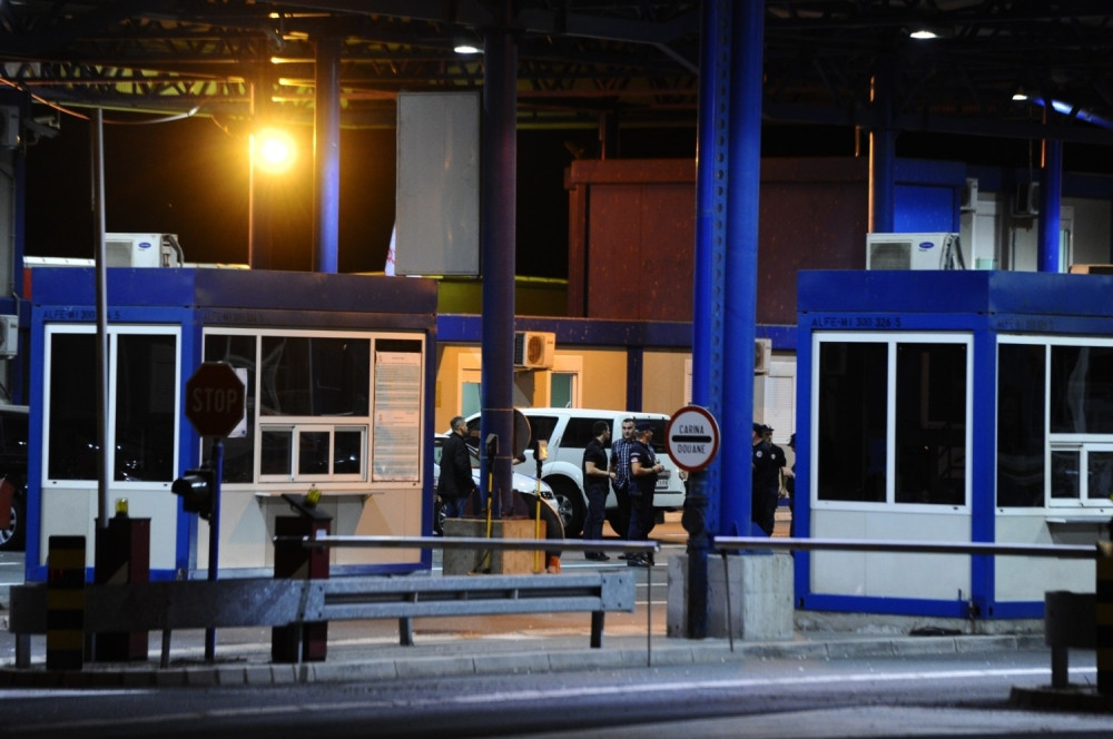 Hrvati u Hrvatsku ne puštaju ni Hrvate!