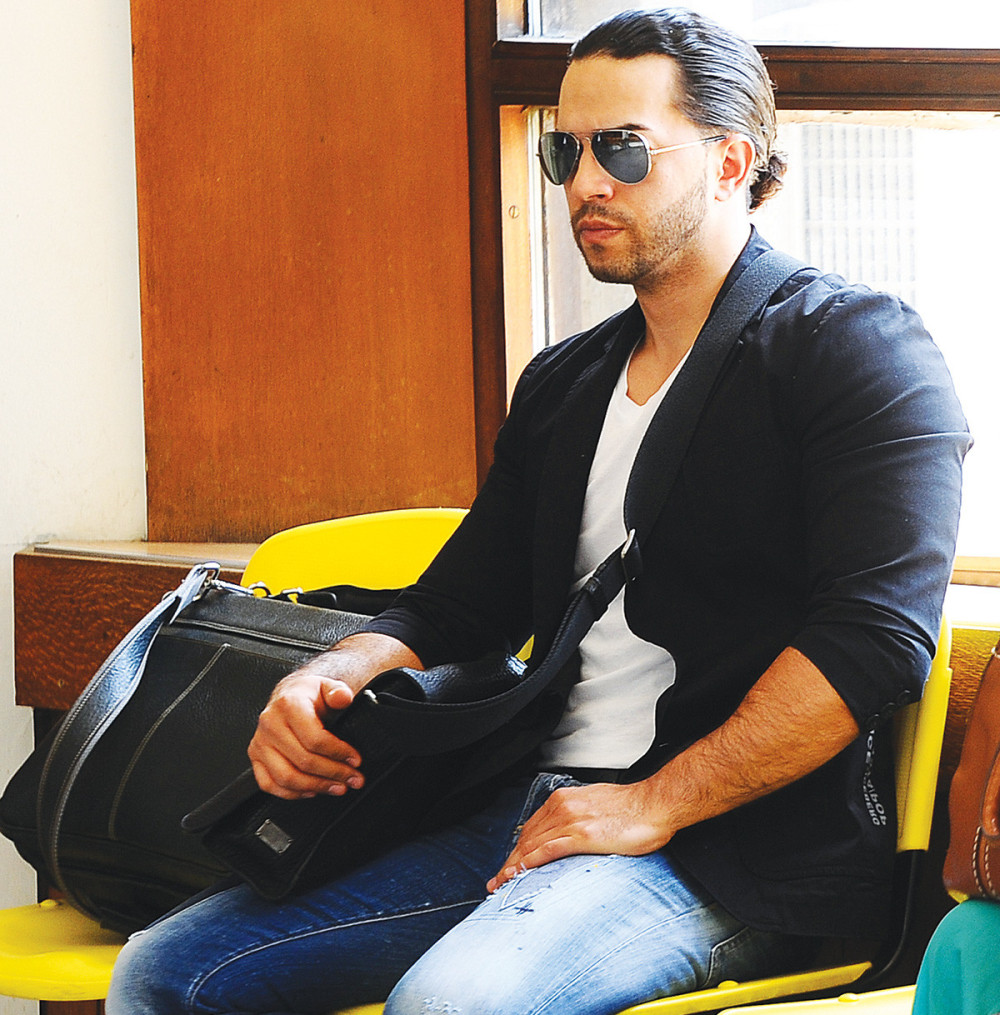 Adil umislio da je svetska faca! (VIDEO)