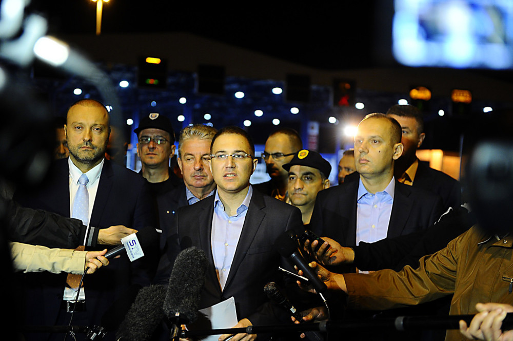 Stefanović: Zatvaramo granice za hrvatsku robu i kamione!