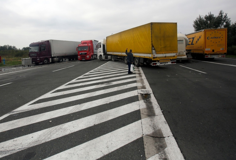 Teretnjaci na Kelebiji i Horgošu čekaju pet sati