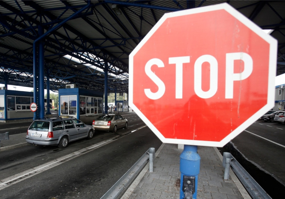 Albanka krijumčarila u gepeku kola tri migranta iz Indije, evo kako je pala u Srbiji