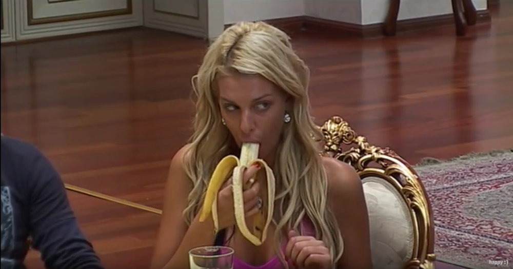 Brendon krade banane za Avu (VIDEO)