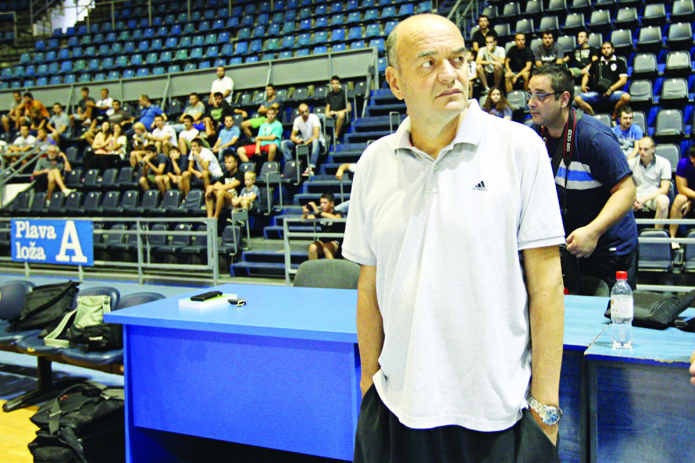 Vujošević: Ishod je neizvestan, zato vas molim...