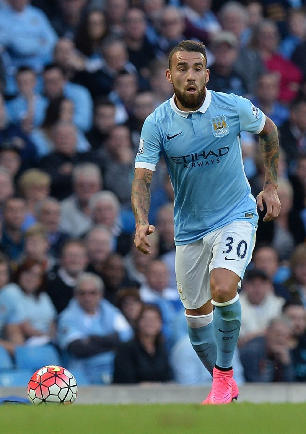 Otamendi promašio celu loptu