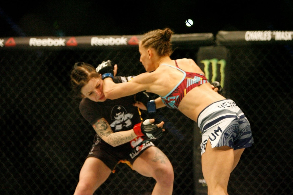 Zbog bujnog poprsja se bori u višoj kategoriji