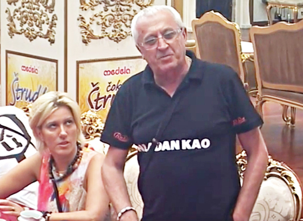 Lažu da sam gej, žene volim više od hleba!