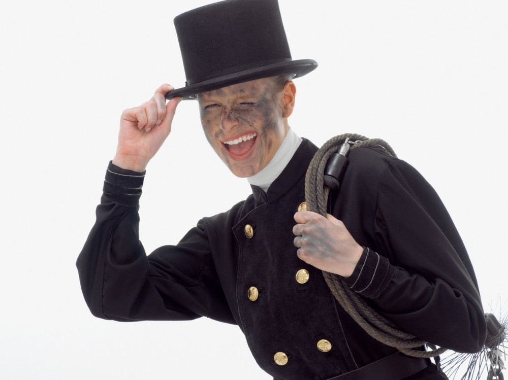 Ima tri diplome, a radi kao dimničar(ka)