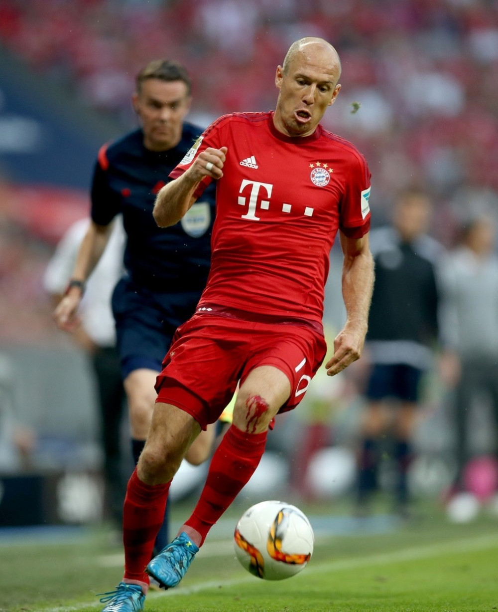 Roben tuži Fenerbahče zbog ove reklame! (VIDEO)