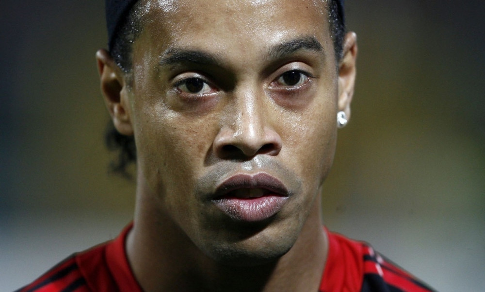 Legendarni fudbaler Ronaldinjo posetio Srbiju, pa mu ODUZET PASOŠ! Optužen za kriminal