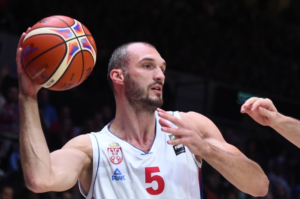 Simonović se trudi da pomogne mladim igračima!