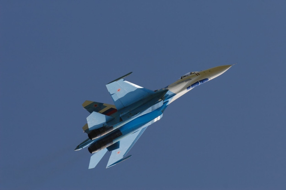 Švedski avion se primakao Rusiji, a onda se iz vedra neba pojavio Suhoj i krenuo PRAVO NA NJEGA! (VIDEO)