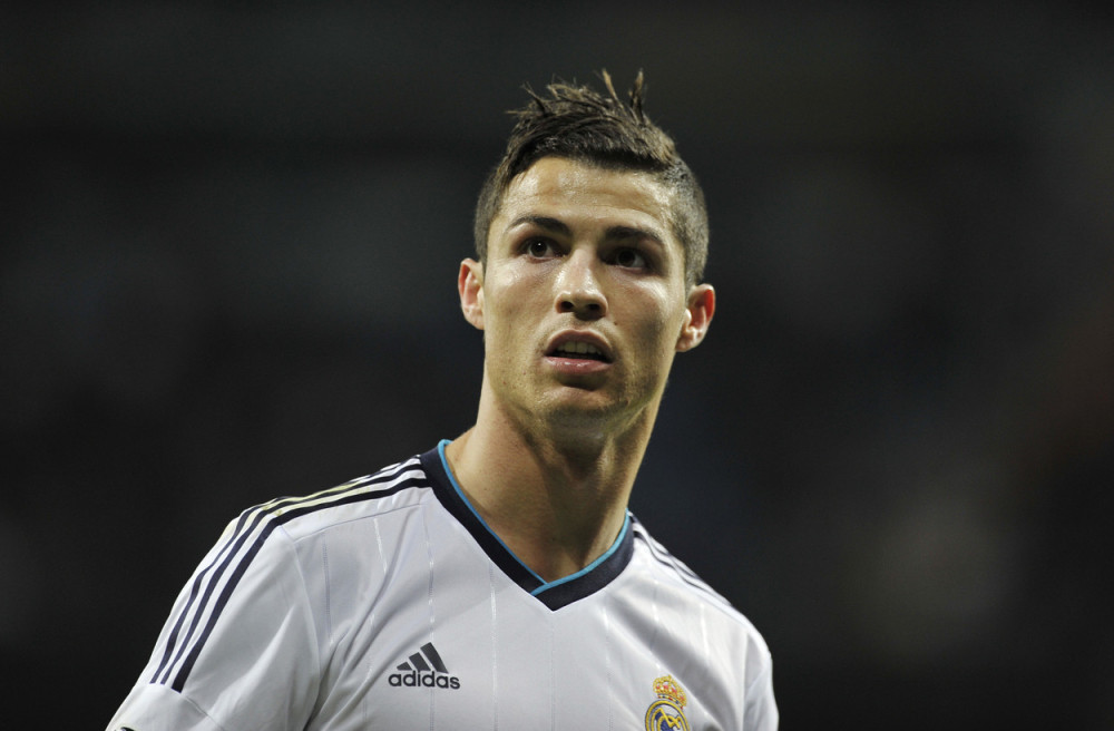 Evo kakav auto je Ronaldo kupio mami za rođendan (FOTO)