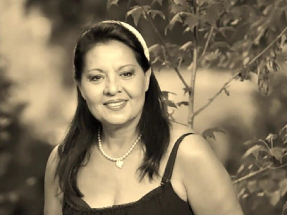 Pogledajte oglas porodice Usnije Redžepove: Prodaju i samrtnu postelju pokojne pevačice