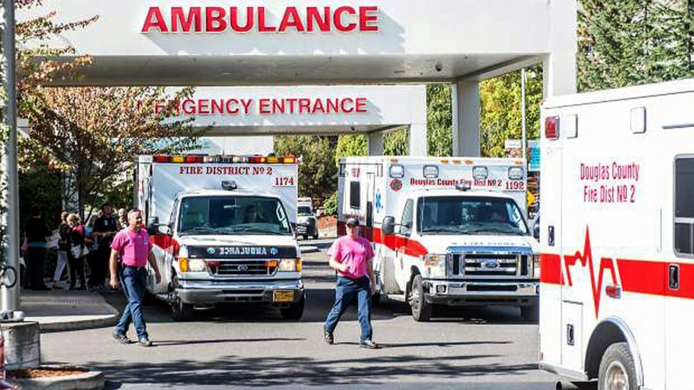 Srušila se staklena ograda u klubu, 74 osobe povređene (VIDEO)