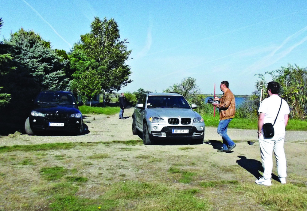 Filip vozio umornog druga na salaš