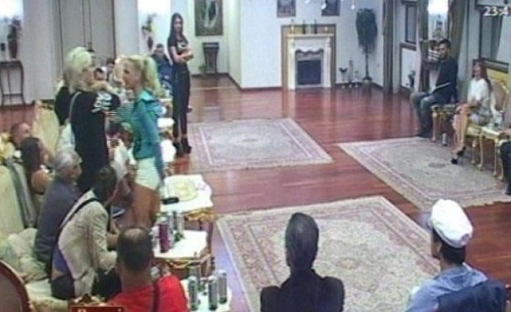 Vanredno izbacivanje iz Parova! Njih dve su momentalno napustile luksuznu vilu