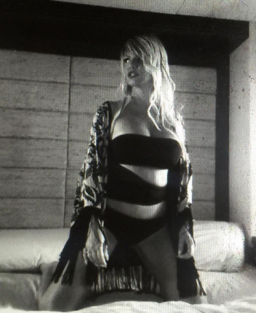 Muž se zgrozio kada je video moje gole slike! (FOTO 18+)