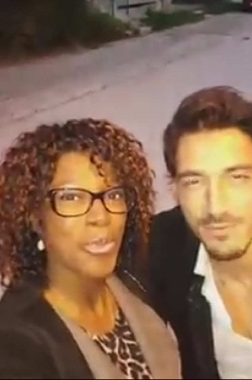 Zaljubljena Ejmi promenila imidž (VIDEO)