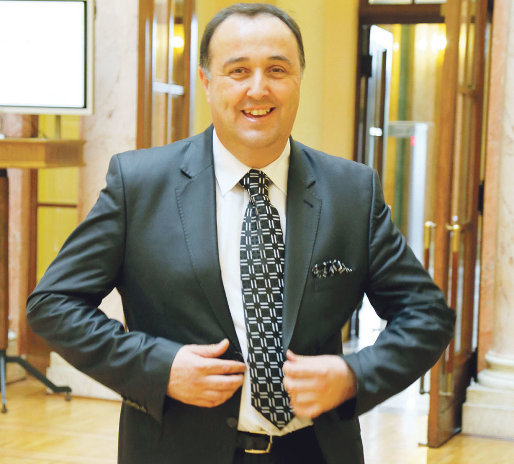 Babić bi sa Božovićem da menja automobil