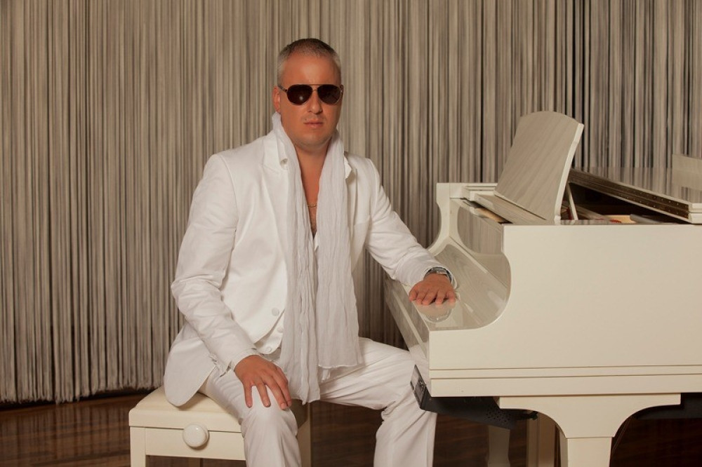 Evo šta Saša Matić radi po celu noć!