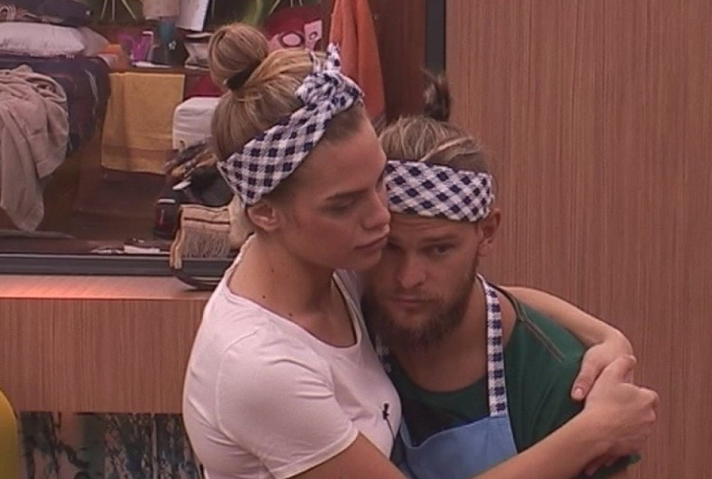 Darko otkrio da je zaljubljen u Tinu!