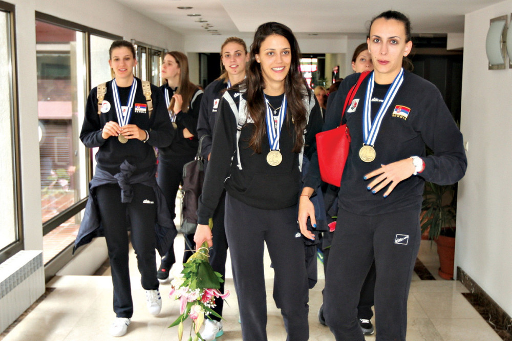 Zlatne odbojkašice otkrivaju prve utiske (VIDEO)