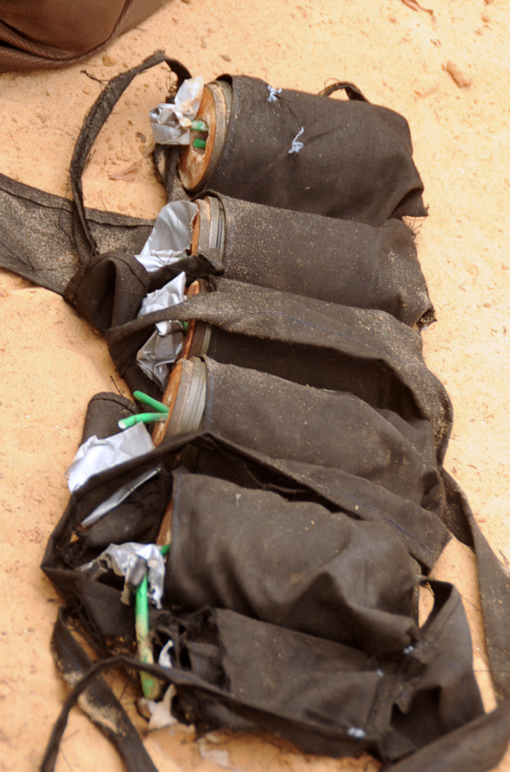 Devojčica se raznela ispred vojnog kampa