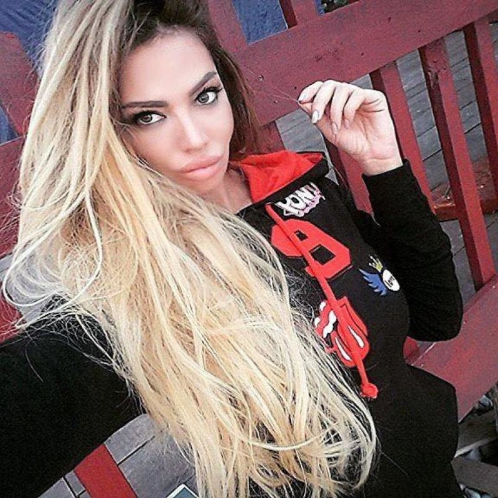 Soraju znate, a kada vidite njenu drugaricu zastaće vam dah (FOTO)