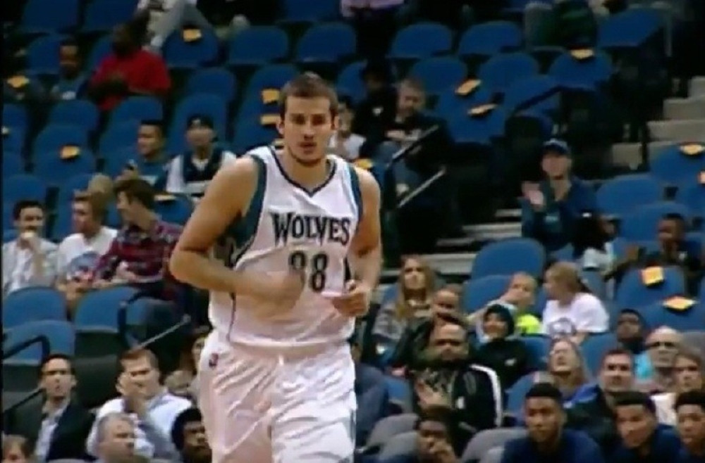 Minesota izgubila, Bjelica nezapažen