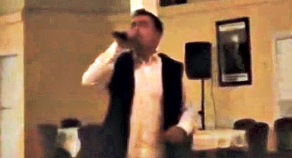 Keba pevao pred 15 posetilaca!