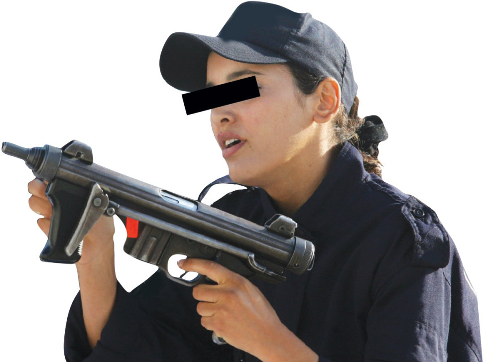 Albanka s puškom plašila „orlove“!