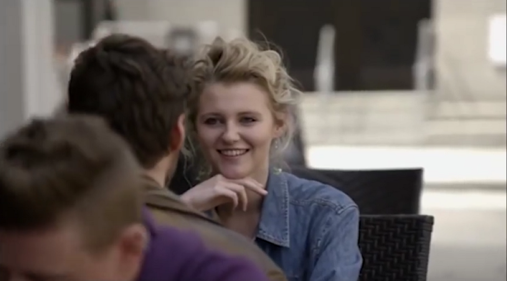 Kako da znate da li ON merka druge cice (VIDEO)