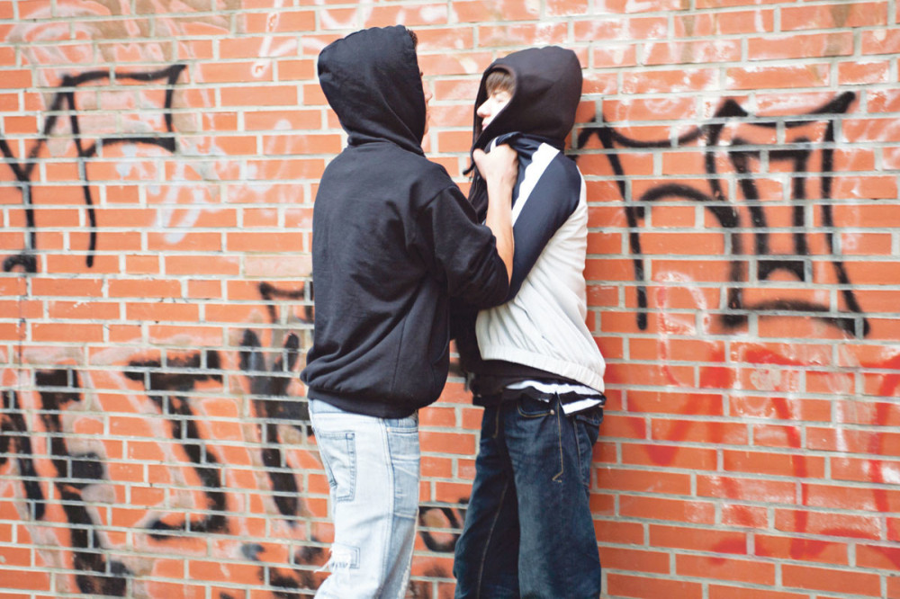 Dečaci u Valjevu prebili drugove palicama!