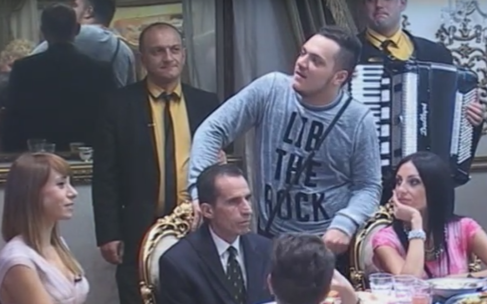 Gastoz se žalio mami da želi da izađe! (VIDEO)