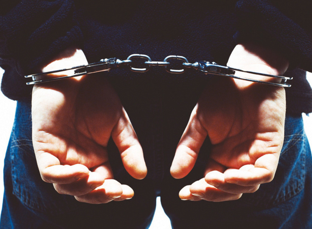 Snimao se sa njegovom ženom pa ga ucenjivao