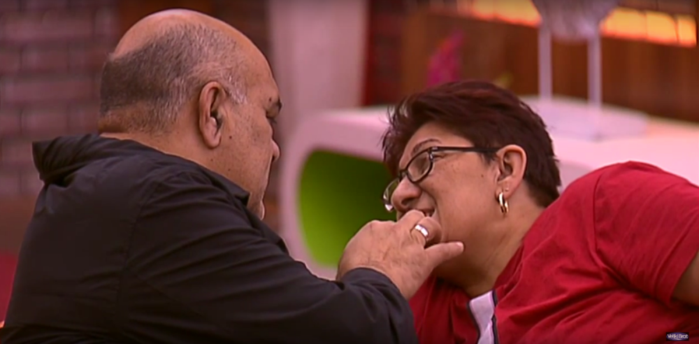 Rade noktima čačkao zube Radi (VIDEO)