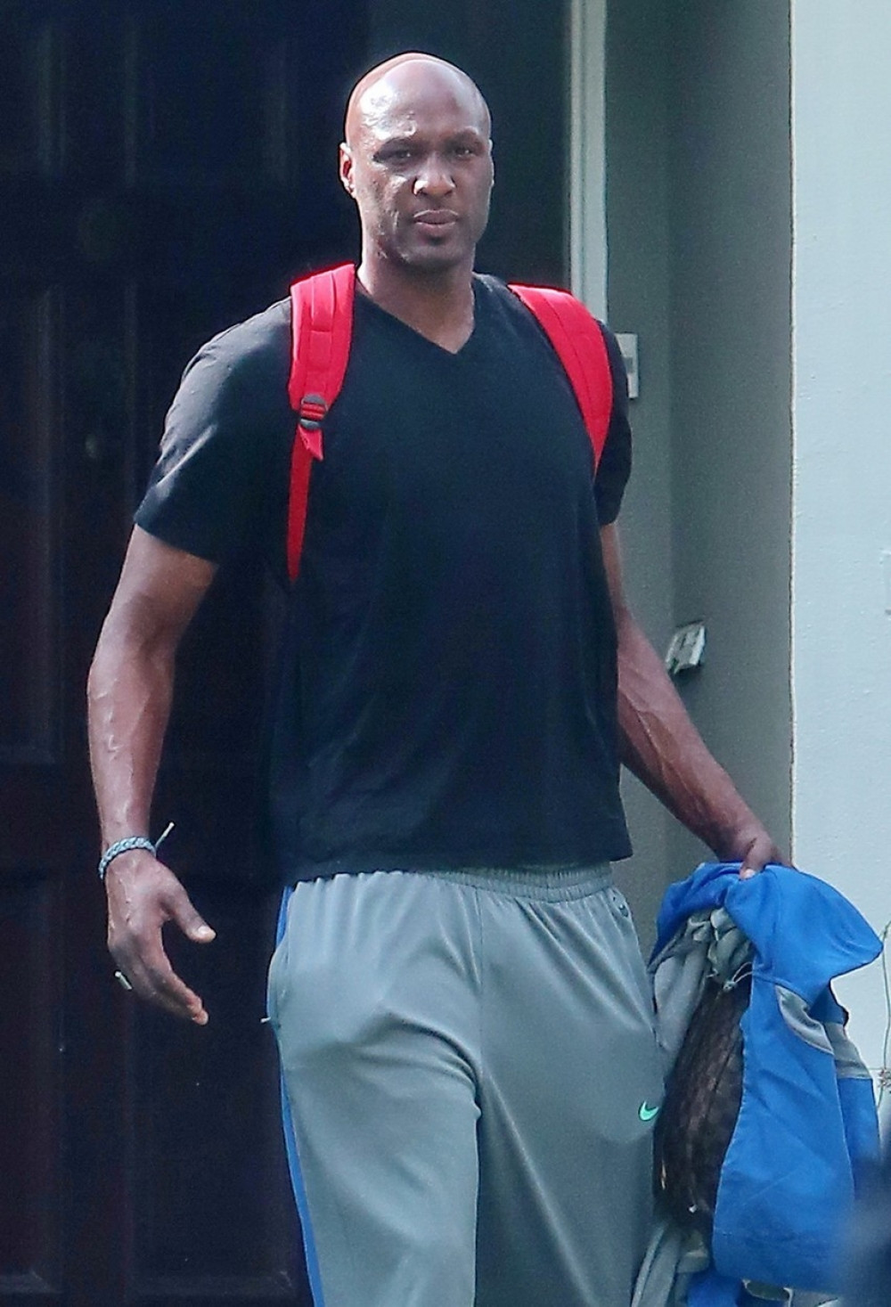 Lamar samostalno diše!