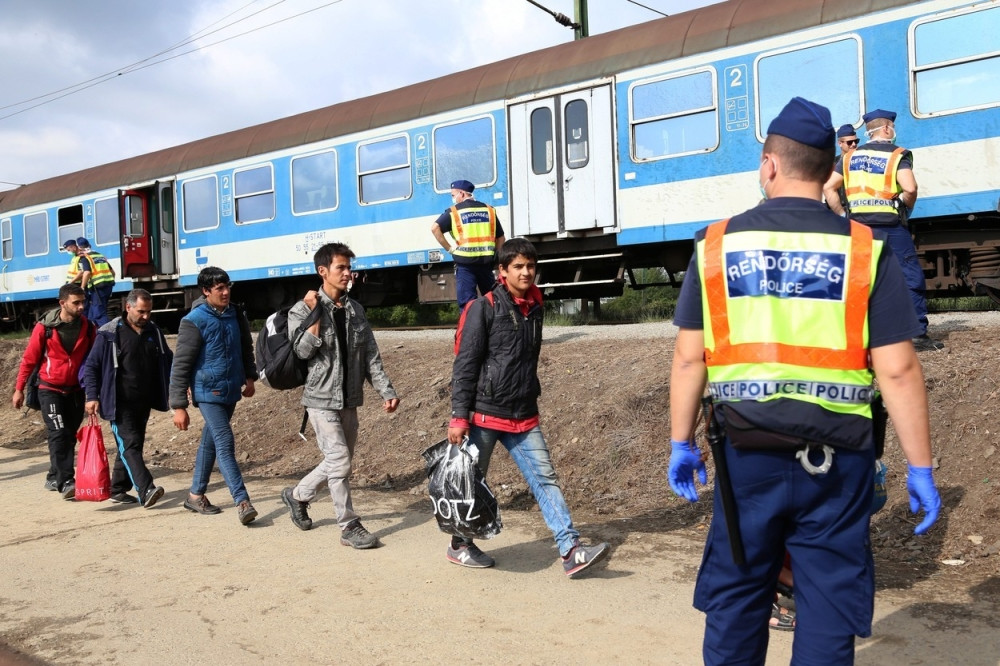Svaki izbeglica državu košta 10.724 evra godišnje!