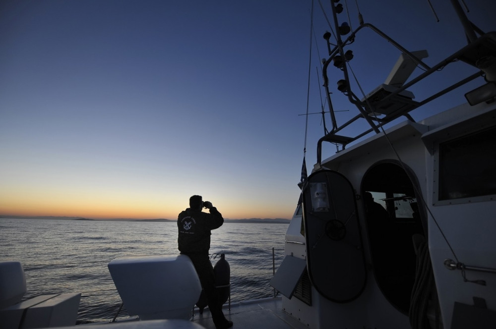 Potonuo putnički brod, 16 mrtvih