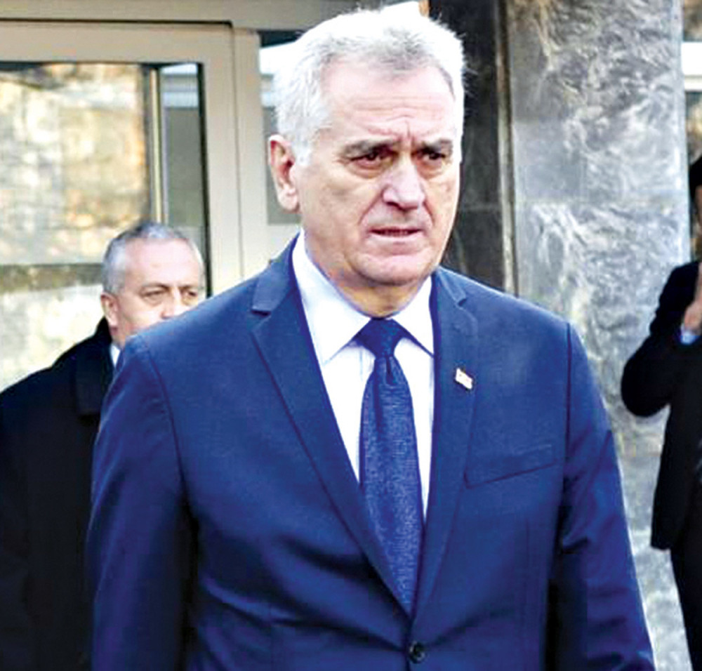 Nikolić: Izetbegović da objasni poređenje Dodika i Gadafija