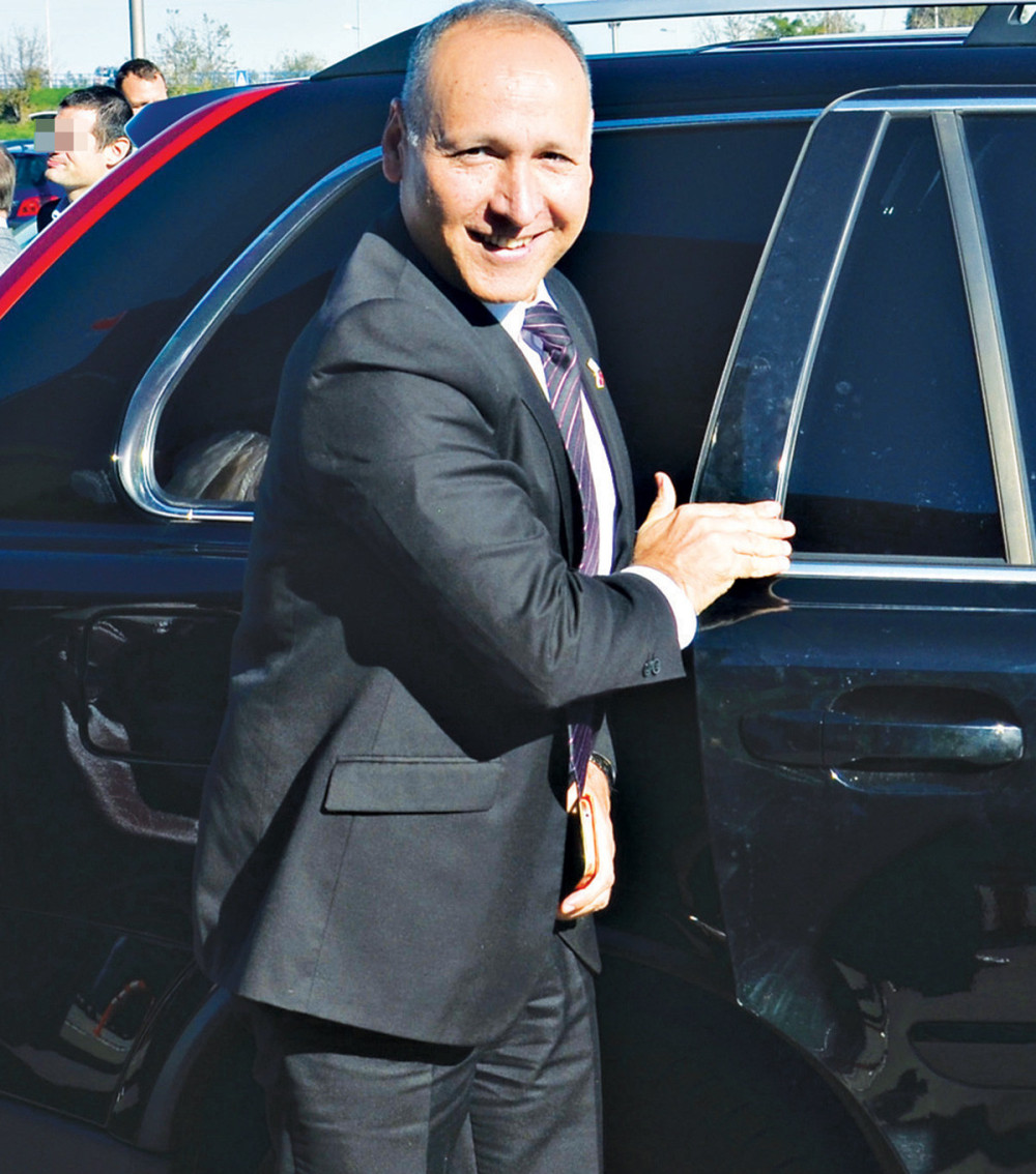 Ambasador Izraela za dlaku izbegao smrt!