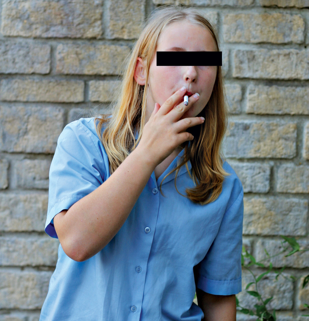 Devojčica (7) gasila cigaretu po drugarici zbog bukvara!