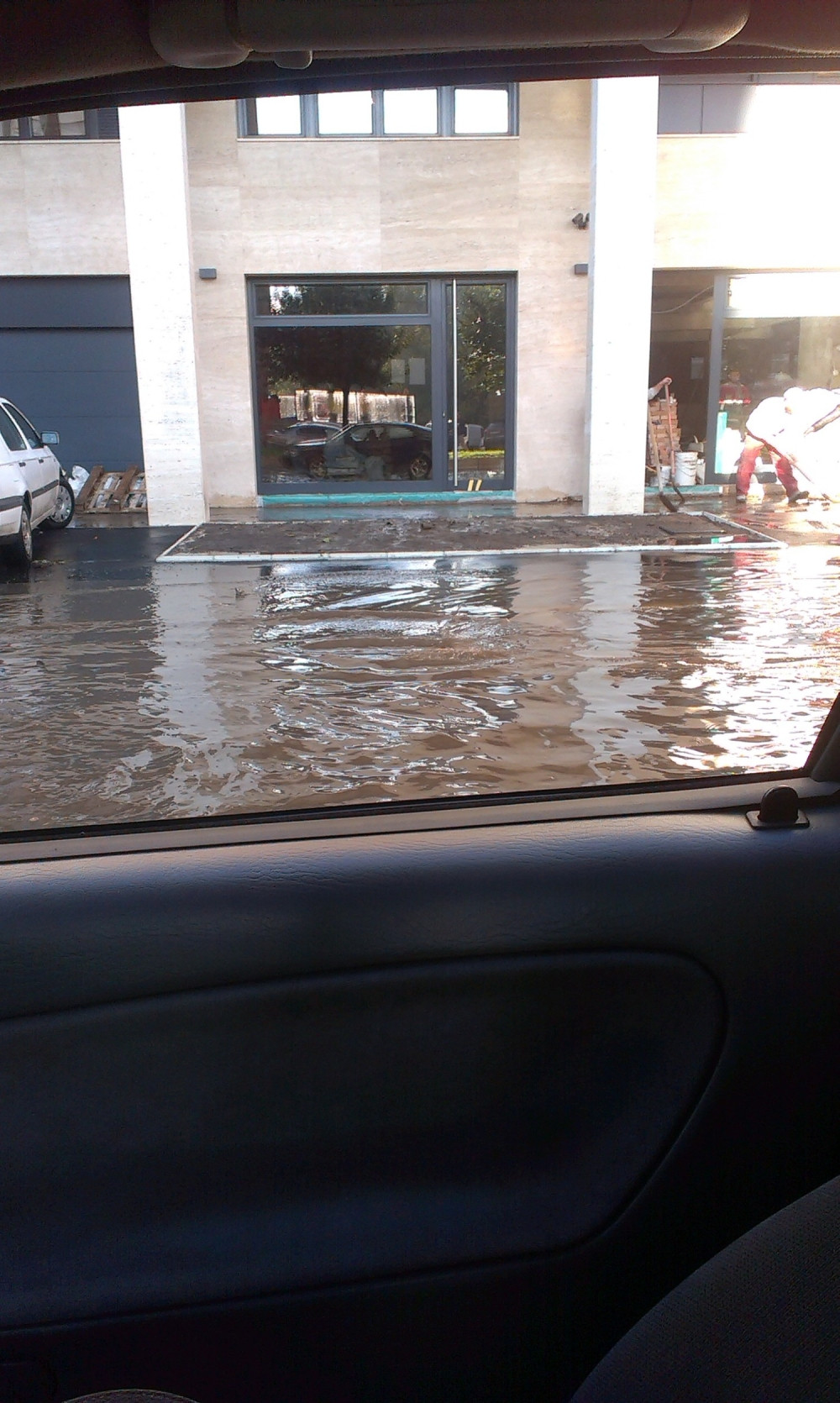 Pljusak poplavio prestonicu