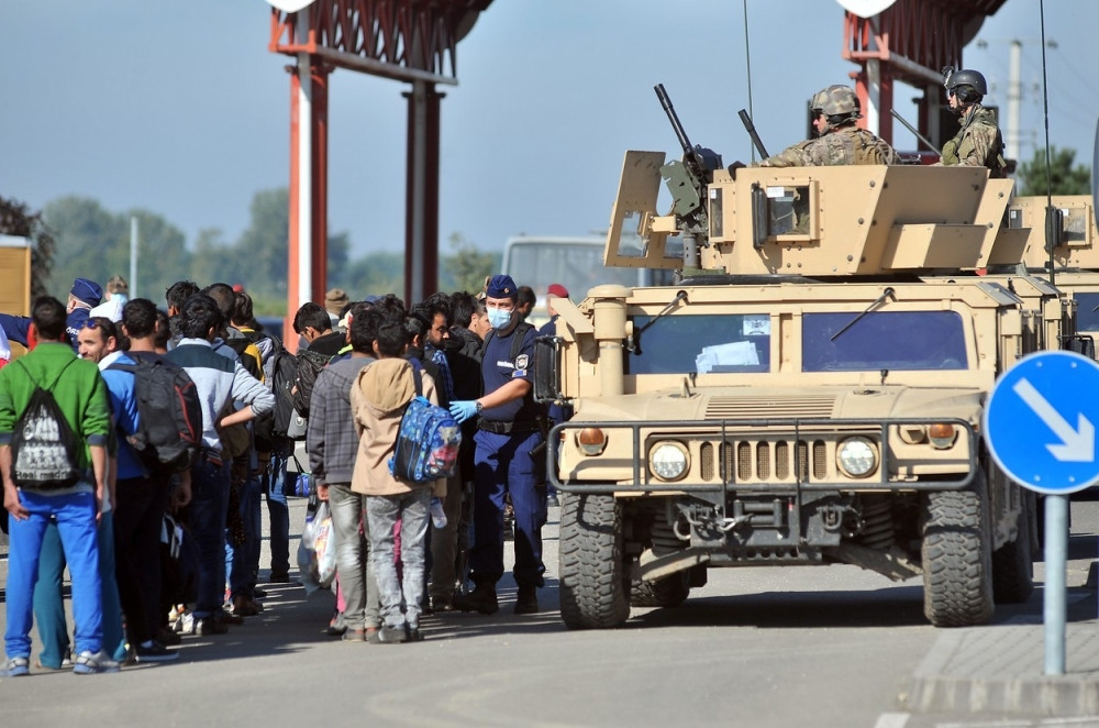 Ponovo višesatna čekanja na granici!