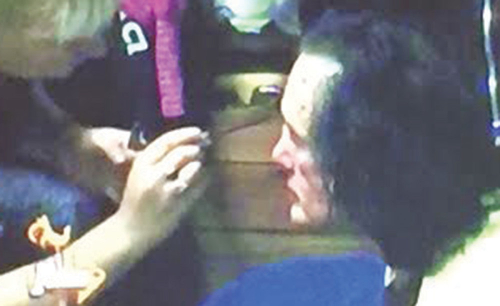 Miliću žena crtala obrve