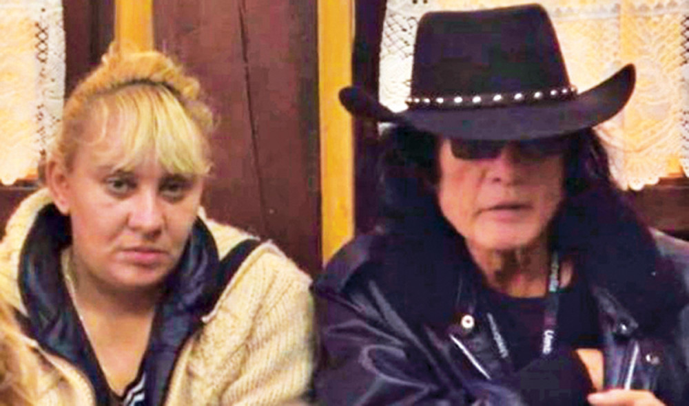 Milići došli na farmu da se prehrane