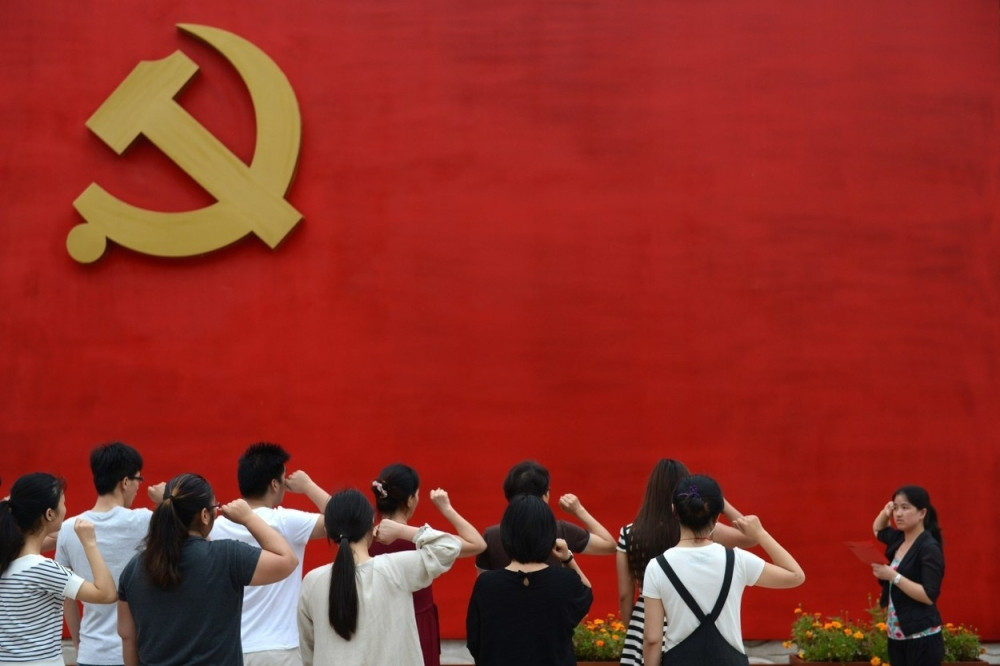 Komunisti bez neprikladnog seksa, prežderavanja i golfa