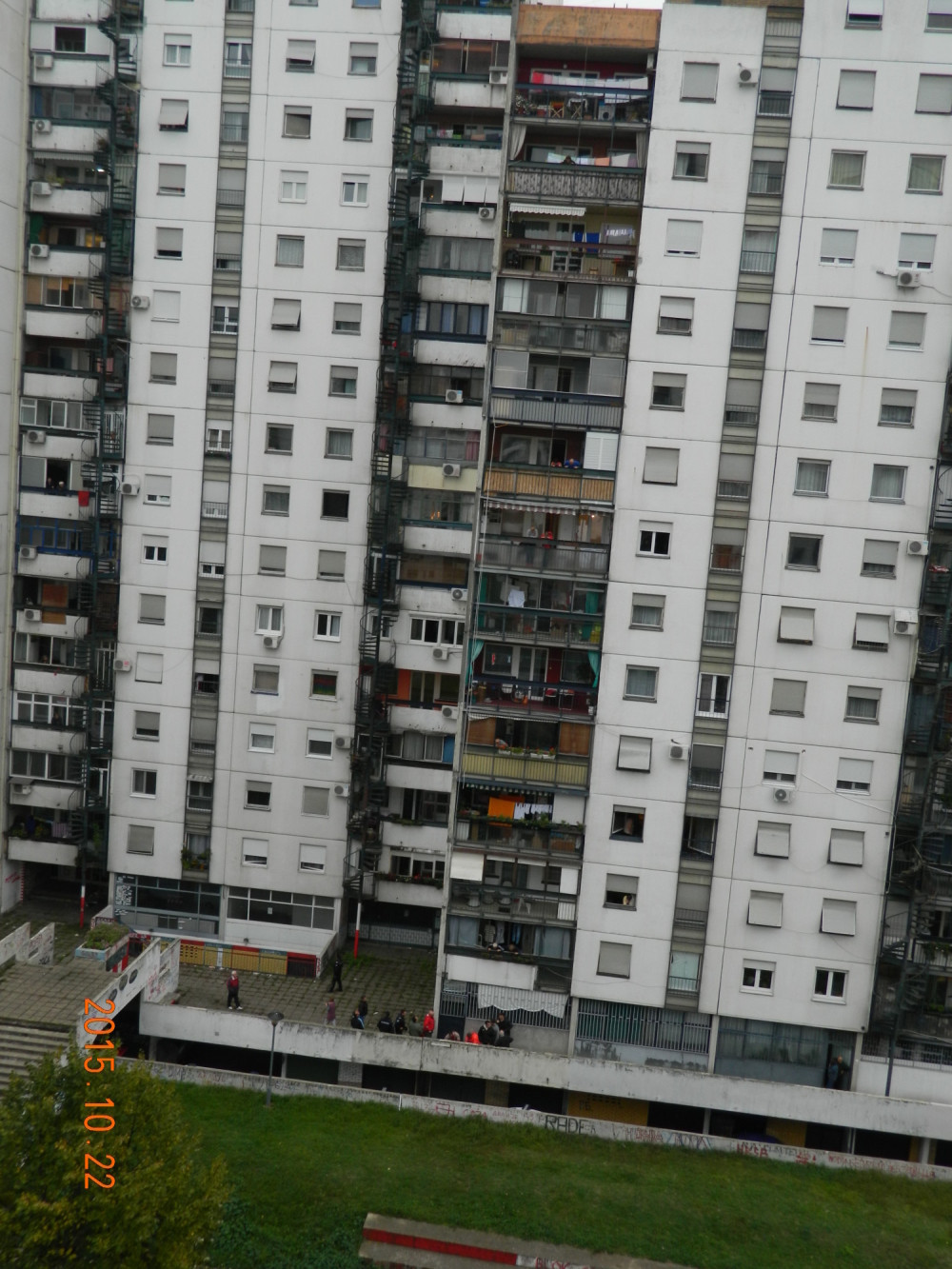 Radnik pao sa zgrade! (FOTO)