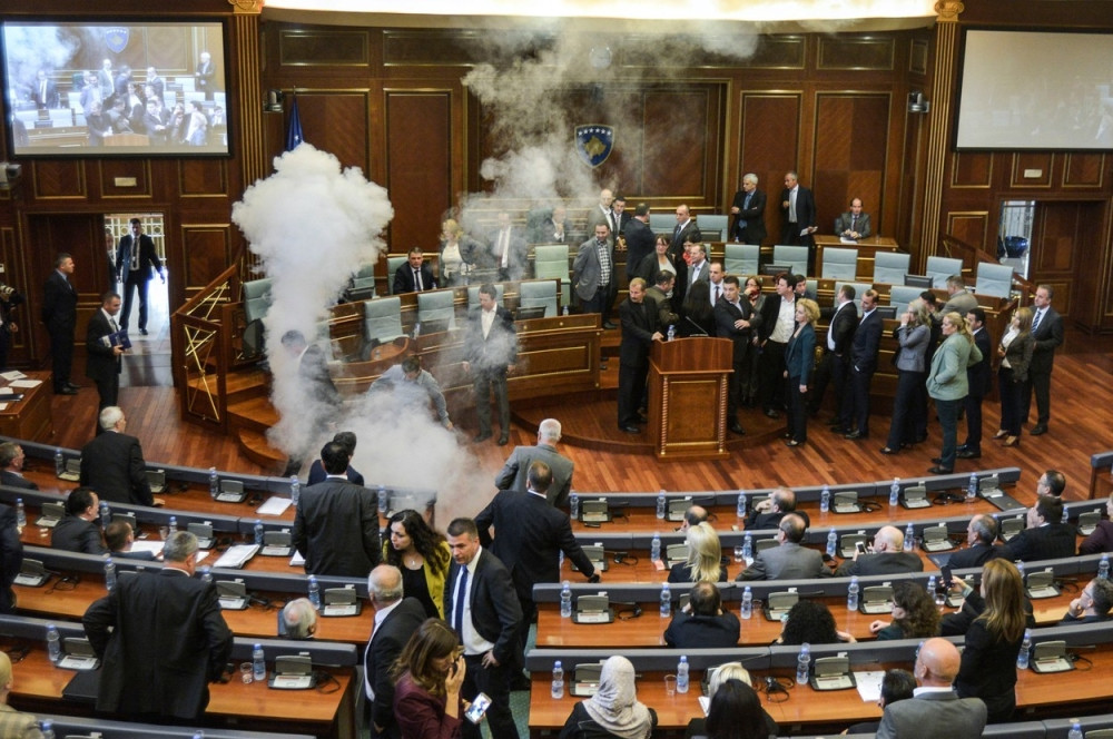 Šiptari srpske poslanike nazivali "svinjama"